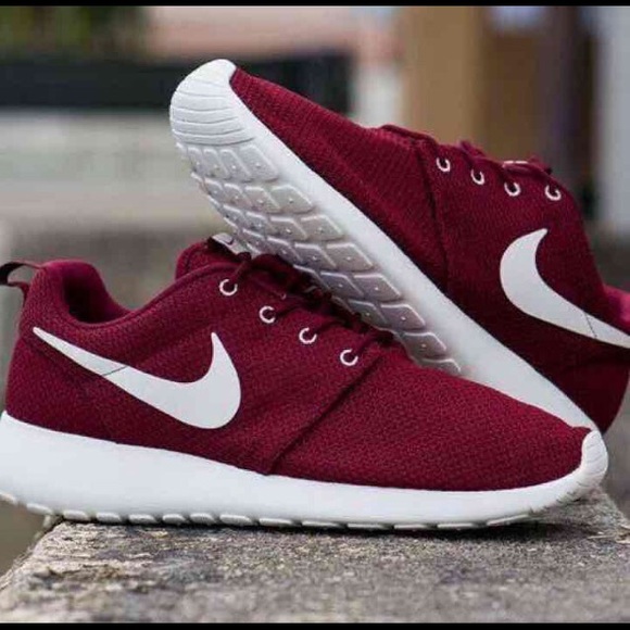 ❌BEWARE @dazzzzz IS A SCAMMER❌ NOT SELLING ROSHE