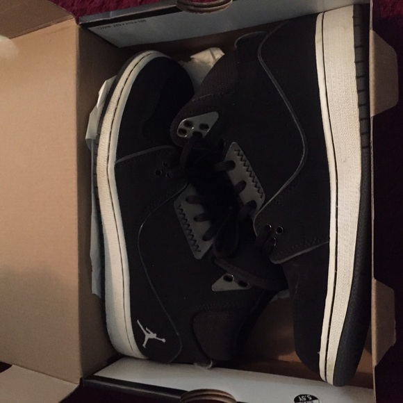 1 flight jordans