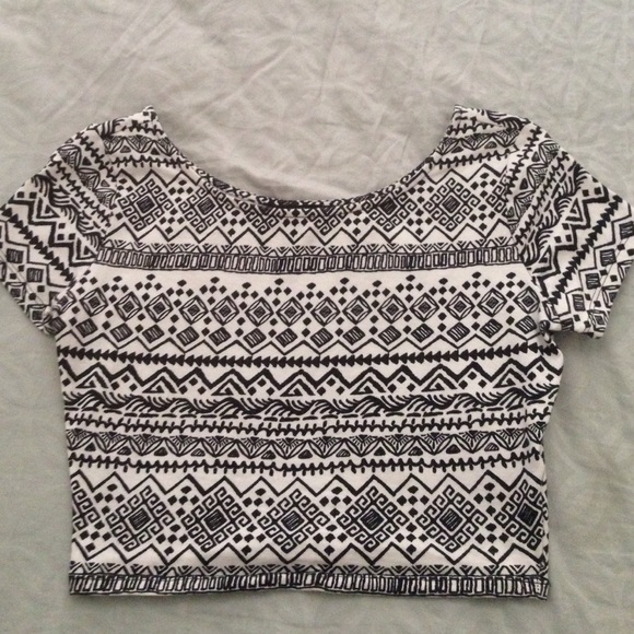 Forever 21 Aztec Crop Top - Picture 1 of 1