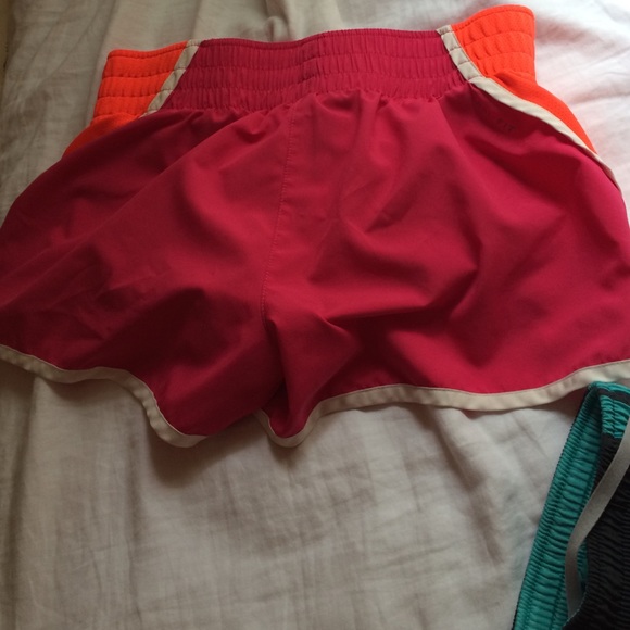 Nike Shorts - Picture 3 of 4