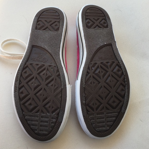Girls pink converse shoes - Picture 3 of 4