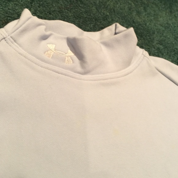 Under armour heat gear under shirt - Picture 2 of 2