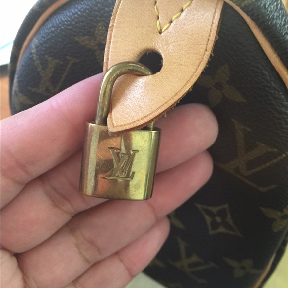 AUTHENTIC LV speedy 25. Immaculate. - Picture 3 of 4