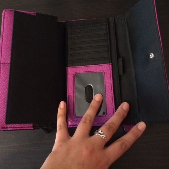 9 & CO. Wallet - Picture 4 of 4