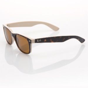 NWOT Ray-Ban New Wayfarer Tortoise & Cream Sunnies