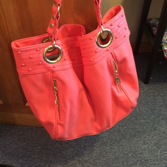 Steve Madden - Picture 2 of 4