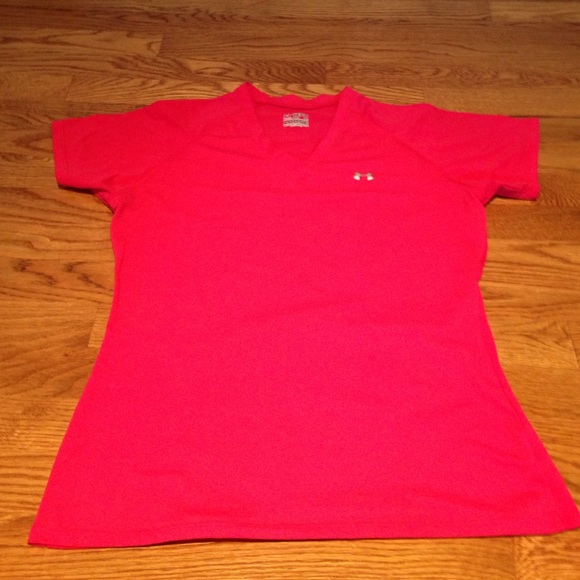 Under Armour Tops - Under Armour Tech loose heat gear top M