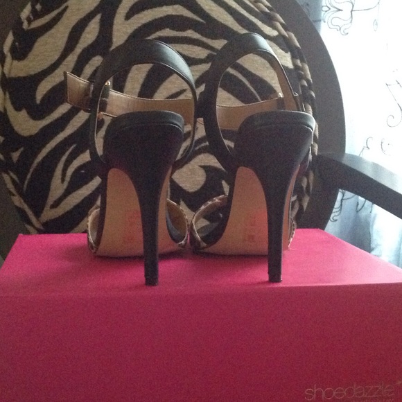 Cute leopard sandals ! - Picture 3 of 3