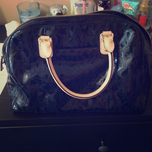 Michael Kors Handbag - Picture 1 of 3