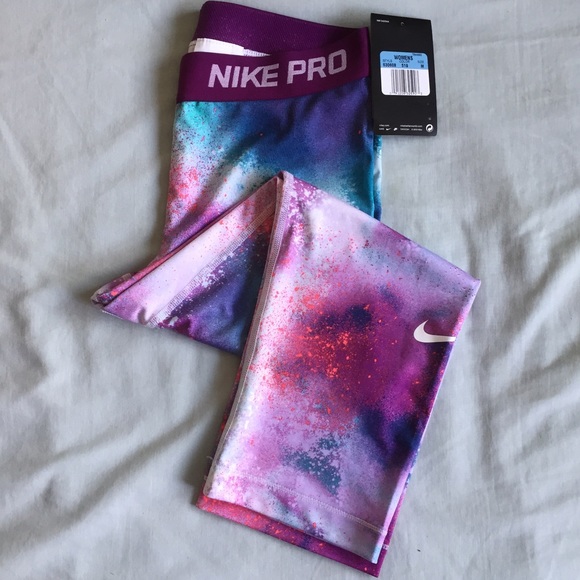 SOLD: Nike Pro Galaxy Splatter Capris Size Medium