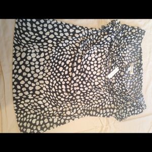 Black and white speckled top