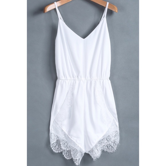 White Lace Romper 🌷