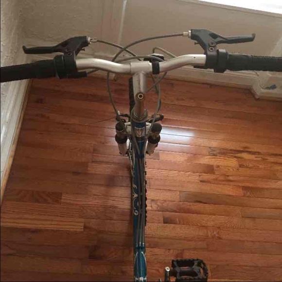 BIKE - Picture 2 of 4