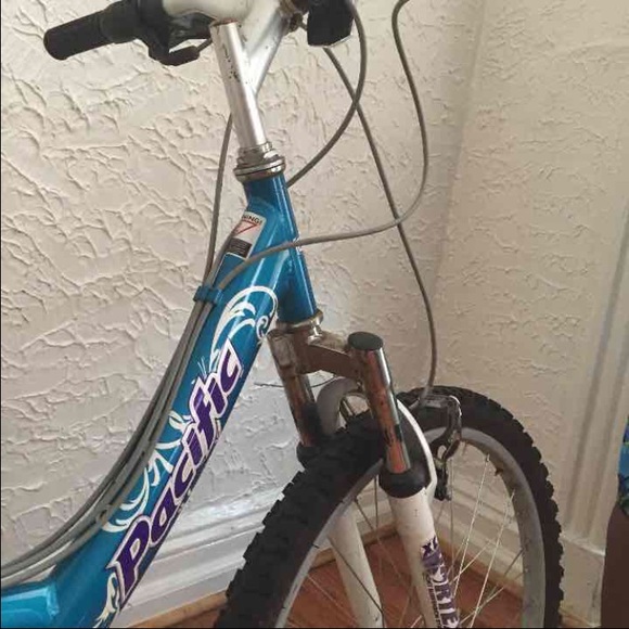 BIKE - Picture 4 of 4