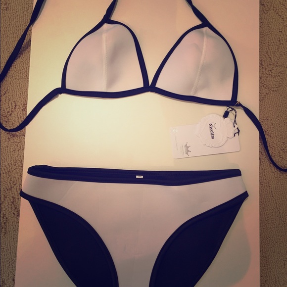 Triangl (look alike) swimsuit