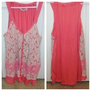 ✨KOHLS CORAL FLORAL LACE TOP✨