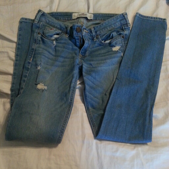 Size 1 (short) hollister pants.