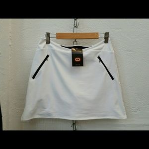 Turn It On Ace Skirt Activewear (White)