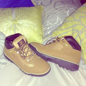 Timberlands/Boots