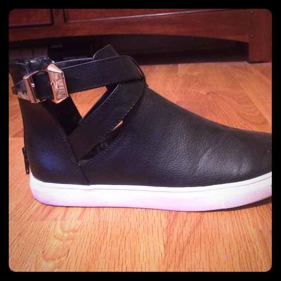 Rock & Republic Shoes