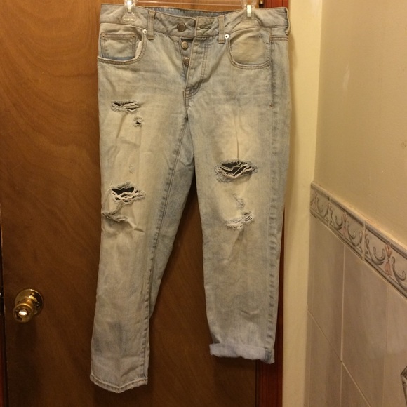 Ae boyfriend jeans !