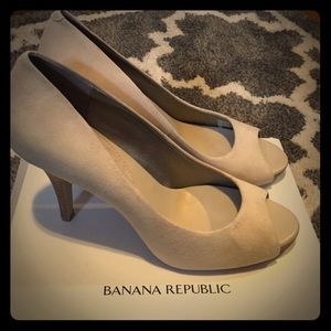 Banana Republic Suede Heels