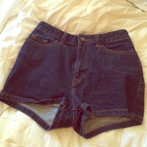 URBAN OUTFITTERS HIGH WASTED SHORTS ✨