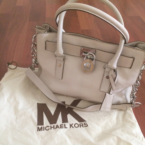 Michael Kors Handbags - Michael Kors white leather Hamilton purse