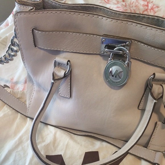 Michael Kors white leather Hamilton purse - Picture 2 of 5