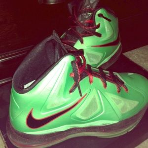 Lebrons/Sneakers