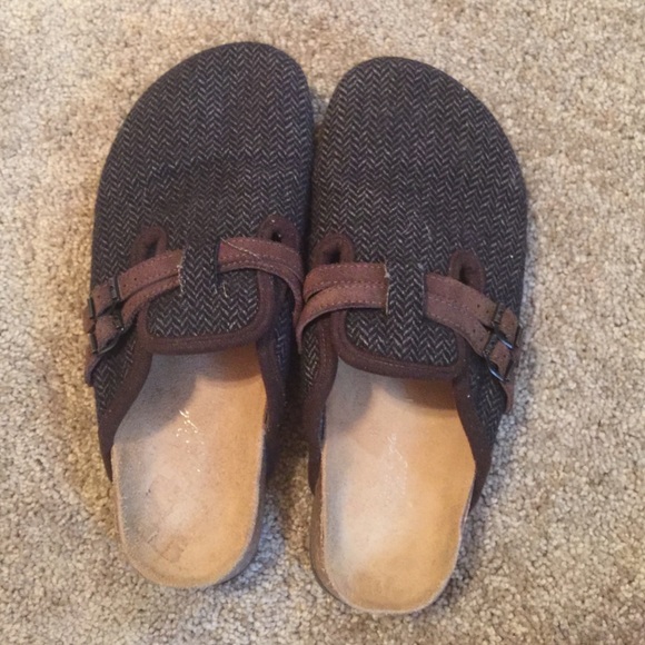 Clogs