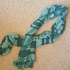 Eddie Bauer green plaid scarf
