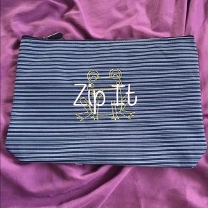 Zipper pouch