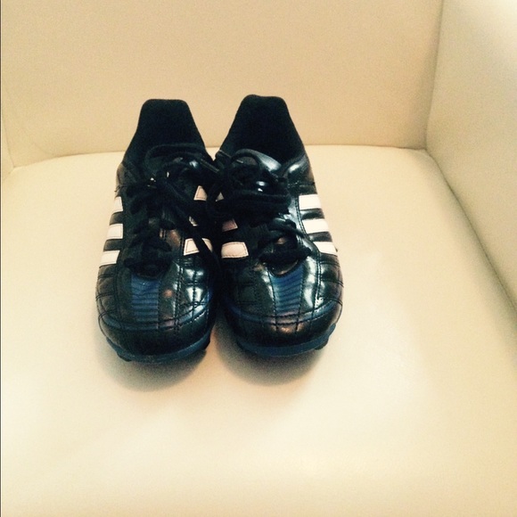 Adidas Cleaks - Picture 1 of 2