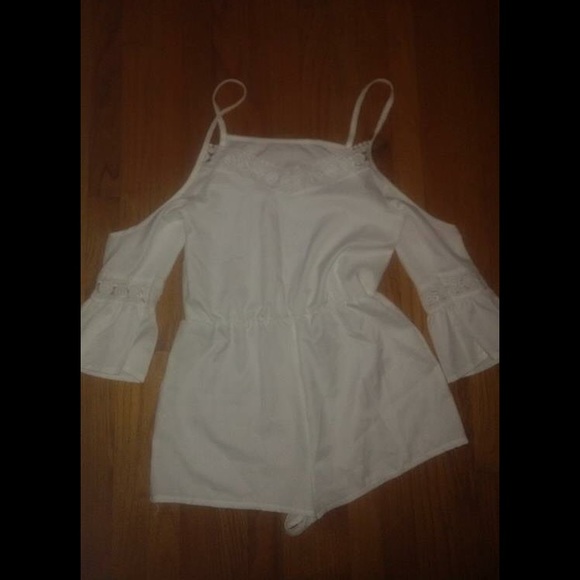 Beautiful romper - Picture 2 of 4