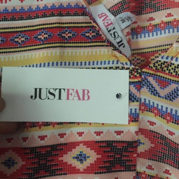 Aztec print float top ! - Picture 3 of 3