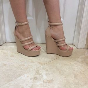 Nude wedges