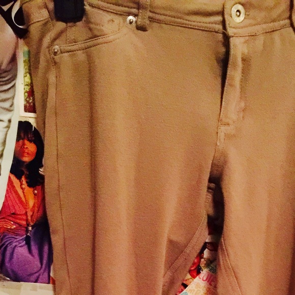 Stretchy, Skinny, Khaki Colored Jeggings