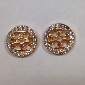 NWOT double T stud earrings