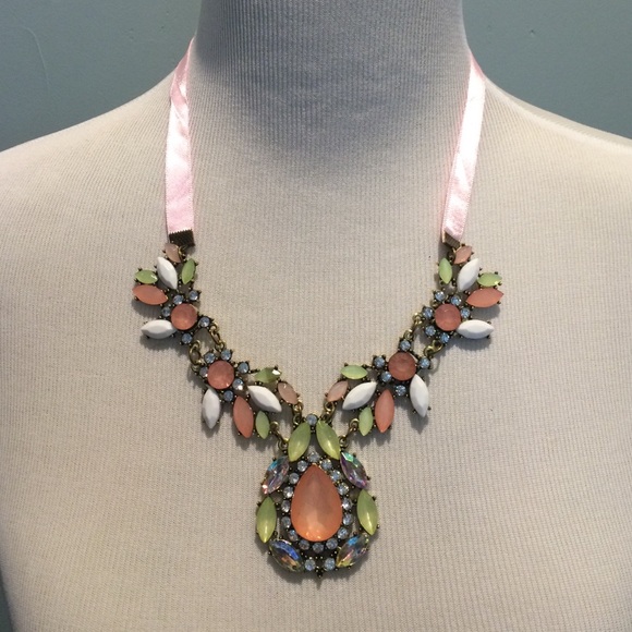 Gorgeous Pink Wow Necklace