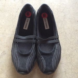 Steve Madden slip on shoes