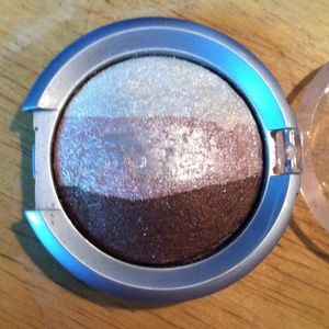 Baked eyeshadow Palladio trio cafe latte