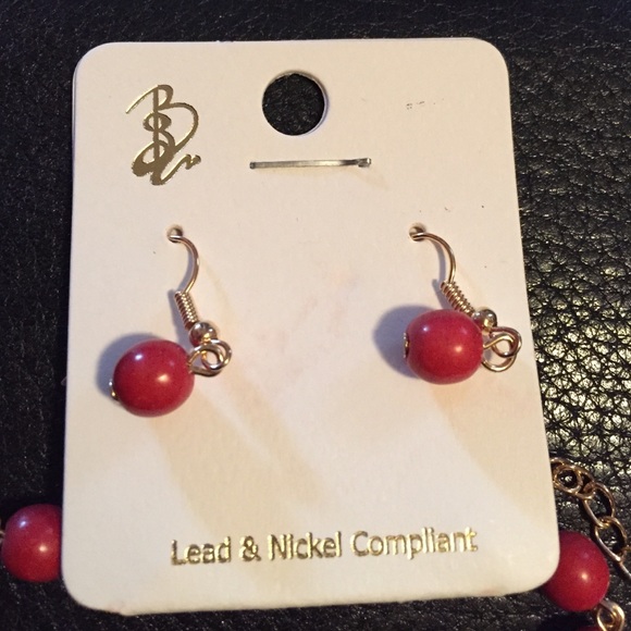 Jewelry Set - Picture 2 of 4
