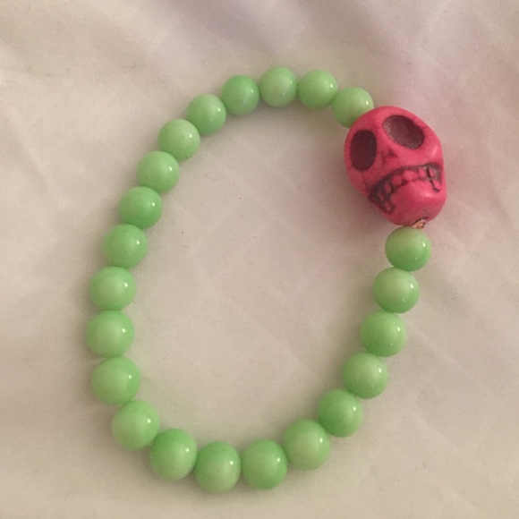 Neon pink skull beaded bracelet