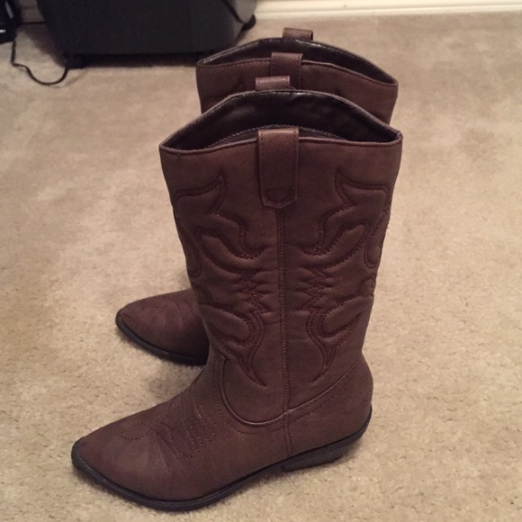 Comfortable cowgirl boots