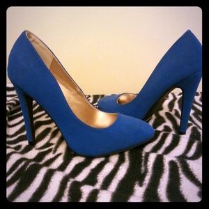 Gorgeous blue heels