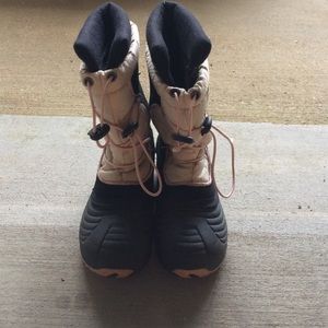Kids snow boots