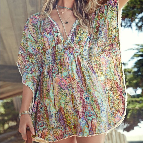 SOLD! ✨Victoria's Secret paisley caftan swim cover - Picture 2 of 4