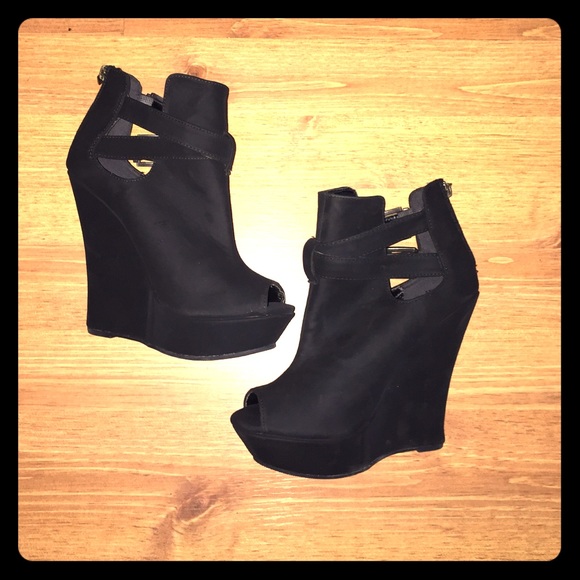 Black open toe wedges