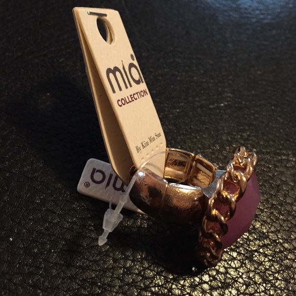 Adjustable Ring - Picture 2 of 4